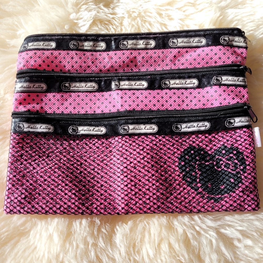 Free✨️Hello kitty vintage pouch 3 zipper compartments